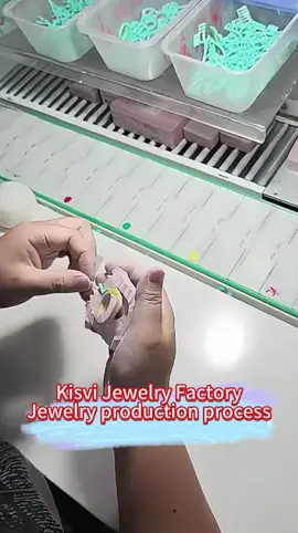 #jewelry #jewellery #jewelrymaking #jewelrydesigner #customjewelry #jewelrymanufacturer #jewelryfactory #viral #fyp #foryou