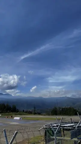 Puncak 🛖 #ilaga #papua #papuatenggah #fyp #fypage 