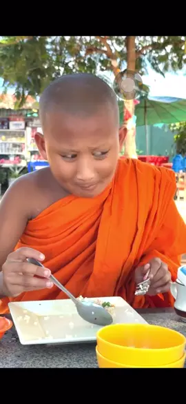 #ខុសត្រូវអធ្យាស្រ័យផង🙏🏻😅 🤣🤣😅