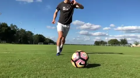 fotboll iskills #veiws #uktiktok031 #fotboll #fytシ #fypシ゚ #foryoupage #fyp #fotbolliskills 