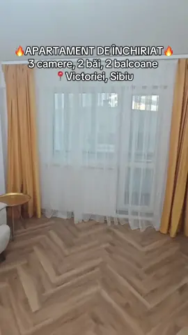 Preț 700 eur/luna  Contact 0790.769.966 Agentia imobiliara Inovativ ofera spre inchiriere un apartament de lux cu 3 camere decomandat, 2 balcoane, mobilat, utilat, cu o suprafata utila de 75mp, situat la etajul 2 al unui imobil aflat in Selimbar/El Gringo. Apartamentul dispune de un living spatios, bucatarie separata, doua dormitoare,2 bai, hol si doua balcoane.   Apartamentul se inchiriaza complet mobilat și dotat cu mașina de spălat vase, haine, uscător, încălzire în pardoseală, etc. #sibiu #deinchiriat #apartament #parculsubarini #victoriei #central