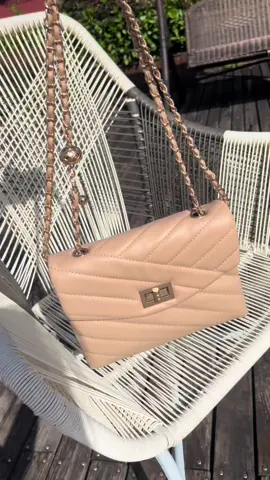 Love my mini cyme!!👛#bagsmart #bag #shoulders #crossbodybag #purse #workbag #minibag#girlbag #share 