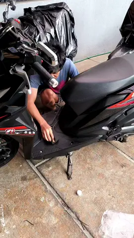 perawatah body kasar kalian pake apa nih? kosentrat semir premium anti debu, perawatan khusus body kasar,doff, dashboard, dan semir ban. tidak lengket, cepat kering melindungi body kendaraanmu agar tidak mudah kusam dan menegaskan warna pada media yang di aplikasikan #kosentratsemir #pengkilapmotor #perawatanmotor #penghitamdashboard #semirban #foryou #fyp 
