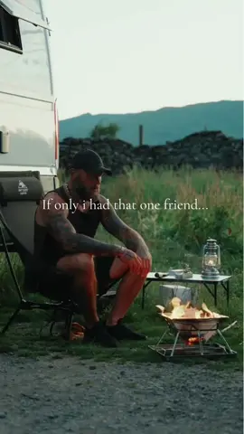 Who loves Camping? Solo or with a friend? Always wanted a dog, unfortunately my job doesn't allow it with me doing the crazy hours on highly regulated sites... For the purpose of this video i used my mates best friend John the cocker @thortheuntamed  #camping #solo 