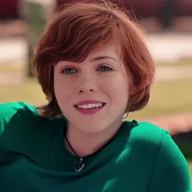 هواي غيبتك طالت عليه #sophialillis #sophia_lillis #صوفياليليس 