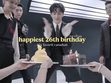 [02-08] Happy early birthday my canadian 💗🎂 #marklee #mark 