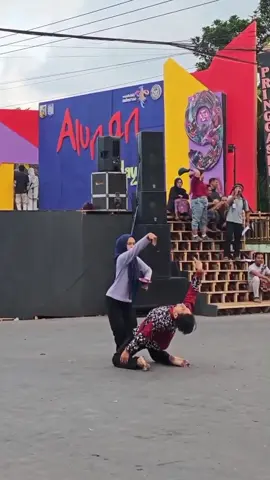 Gladi kotor yang ke 2 acara KEN 2025 : ALUNAN BUDAYA DESA Pringgasela Raya yang ke 9. Bismillah hari H tampil maksimal.🔥🕺💃 #tari #menari #penari #tarikreasi #taritradisional #taritradisionalindonesia #tarikontemporer #tarinusantara #tarinusantarakreasi #gurutari #gurusenibudaya #gurumuda #dancer #dancing #dancevideo #nusantara #gurudanmurid #pesonaindonesia #gurumenari #worldofdance #kontenkreatorindonesia #gurukontenkreator #gurukece #gurugenz #gurusmk #tiktokviral #tiktokvideo #tiktokid #lomboktiktok #lomboktiktok_fyp #lomboktiktok_fyp🌴 #tiktoklombok #lombokvirall🌴🌴 #fypage #fyppppppppppppppppppppppp #fypシ゚ #fyplombok #lombokfyp #lombokfypシ゚viral 