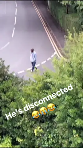 He’s disconnected 😂😭😂 frozen in time 😂😂 #fyp #builder #bricktok #wtf #funnyy #laugh #glitch 