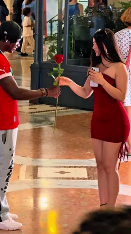 Wow je viens de voir le plus beau sourire de ma carrière..tu es ravissante🥹❤️ @Soum Officiel  @Soum Officiel  @Soum Officiel #explore #virał #foryoupagе #pourtoii #foryou #reels #videoviral #fypシ゚ #viral #fyp 