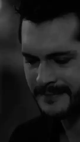 #نزف_جرحي_وقلت_ماطيب_اني😭💔  ‏أخبرتڪ عن ظلمتي منذ البداية ، أنت الذي قررت أن تلعب دَور الشمس !💔#وحيدهہ💔 #حزينهه💔 #خذلان_خيبة_وجع_قلب_دموع😭😭 