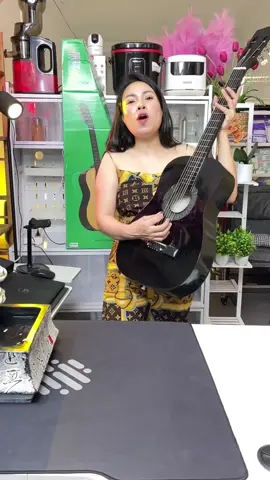 Đàn guitar 38inh hôm nay được giảm giá 50% #dan #danguitar #tapdanguitar #hahienhoa1 #xuhuong 