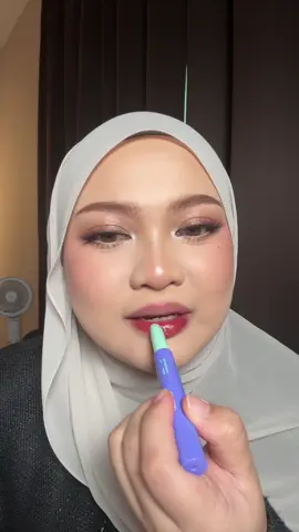 Hellooo @Emina MY cantikkkk dooh!! #eminacolormeltbalm 