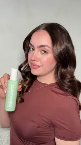 Healthy hair speaks for itself 🌱🥑 Shop the soothing scalp oil on TikTok. #healthyhair #shiny #hairbrushing #natural 