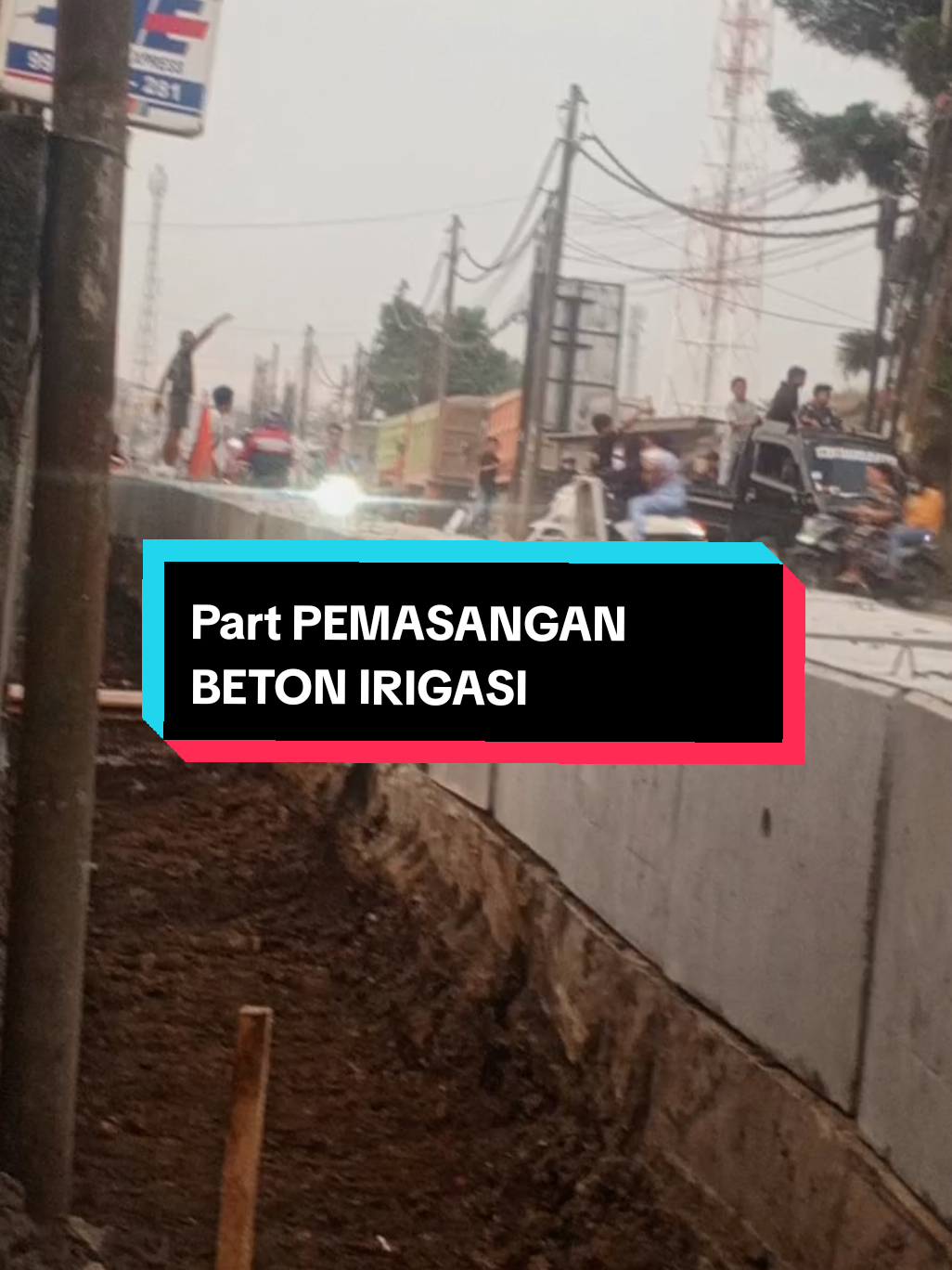Pembangunan jl.raya Parungpanjang berlanjut pemasangan beton irigasi menuju Jawa Barat istimewa  sampurasun ti wargi parungpanjang kang Dedi Mulyadi #parungpanjang #kangdedimulyadi #kdm #istimewa 