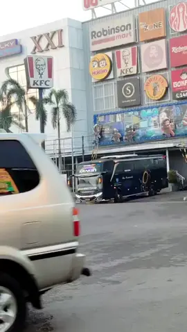 *SEWA BUS PARIWISATA JABODETABEK*  Quality and Service its a must Number 1 🔸️🔸️🔸️🔸️🔸️🔸️🔸️🔸️🔸️🔸️🔸️🔸️🔸️🔸️🔸️🔸️ Menyediakan: 🚍Big bus seat : 48.50.59 🚍Medium bus seat : 31.33.35.39 🚍Elf ,haice seat : 14.19 🚍Haice luxury seat : 7.9 🔸️🔸️🔸️🔸️🔸️🔸️🔸️🔸️🔸️🔸️🔸️🔸️🔸️🔸️🔸️🔸️ Fasilitas : ➡️ Ac (air conditioner) ➡️ Smart tv dan karaoke ➡️ Phone changer dan Usb ➡️ Water dispenser,coolbox ➡️ Reclining seat,seatbelt ➡️ Bagasi luas 🔸️🔸️🔸️🔸️🔸️🔸️🔸️🔸️🔸️🔸️🔸️🔸️🔸️🔸️🔸️🔸️ Konsultasi geratis & reservasi Wa.me//+6282210491578 https://malindatrans-tourtravel.com #CapCut #buspariwisata #sewabusmedium #sewa #buspariwisata #malindatrans #sewabusjabotabekmurah #sewabusmurah #sewabuspariwisata #buspariwisatajakarta #buspariwisataindonesia 