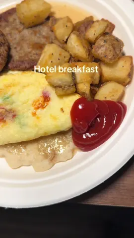 #creatorsearchinsights Breakfast in Georgia #fyp #hotelbreakfast #Foodie #goodmorning #hotel 