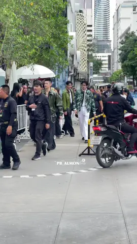 นี่มันเฟรมพระเจ้าชัดๆ เดินหล่อลอยมาแต่ไกล😳💚 #almondbabybigboy #แอลม่อนภูมิสุวรรณ #ProgressPassawish #almondprogress #aston_lv #chokunz_jkz #ChokunAston #ด้อมภภ #PSPW 