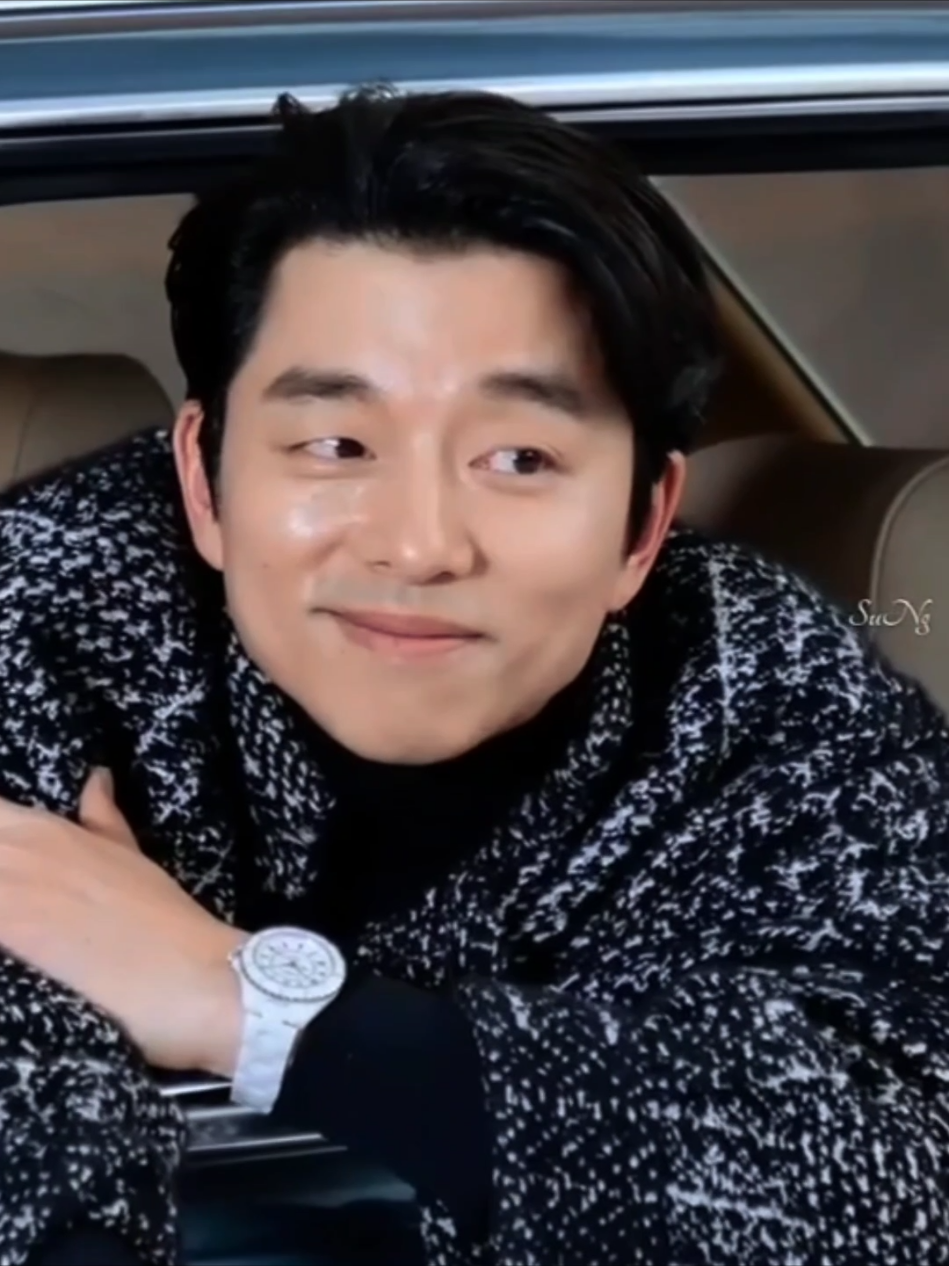 Gong yoo yea again and only gong yoo  #gongyoo #hot #fyp #korean #CapCut 
