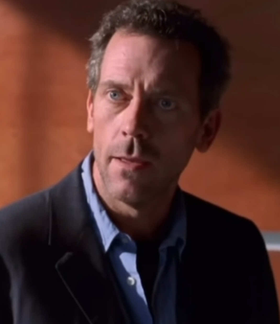 #GREGORYHOUSE - This isn’t edited he just does that sometimes #hughlaurie #housemd #sexyback 