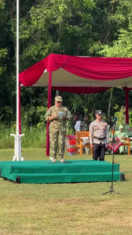 TNI Manunggal Membangun Desa (TMMD) ke-125 Sengkuyung Tahap III Tahun Anggaran 2025 pada Rabu (06/05/2025) di Lapangan Kalurahan Nglegi Kapanewon Patuk resmi dibuka oleh Bupati Gunungkidul, Endah Subekti Kuntariningsih, SE, M.P, didampingi Dandim 0730/Gunungkidul, Letkol Inf Roni Hermawan, Jajaran Forum Komunikasi Pimpinan Daerah (Forkopimda). Anggaran TMMD ini berasal dari APBD Provinsi sejumlah 75 jt dan APBD Kabupaten Gunungkidul sejumlah 225 juta. Bupati mengucapkan rasa terima kasih kepada TNI, POLRI dan seluruh masyarakat dalam TMMD ini, yang dianggap sebagai salah satu komponen percepatan pembangunan Kabupaten Gunungkidul yg merupakan poin penting karena bisa membangun kebersamaan TNI, Polri, masyakarat dan Ormas. Bupati Gunungkidul beserta Dandim 0730/ Gunungkidul Letkol Inf Roni Hermawan menandatangani dimulainya TMMD ke - 125 Sengkuyung Tahap  III Tahun Anggaran 2025 ditandai dengan pemukulan kentongan. Selain sasaran kegiatan fisik,TMMD ini juga memiliki target non fisik yakni, penyuluhan wawasan kebangsaan dan bela negara; Pencegahan Penyakit Hewan Ternak,  dan Penyuluhan KB Kesehatan dan Stunting #gunungkidulraya  #pemkabgunungkidul  #bupatigunungkidul  #reformasikalurahan  #tmmd