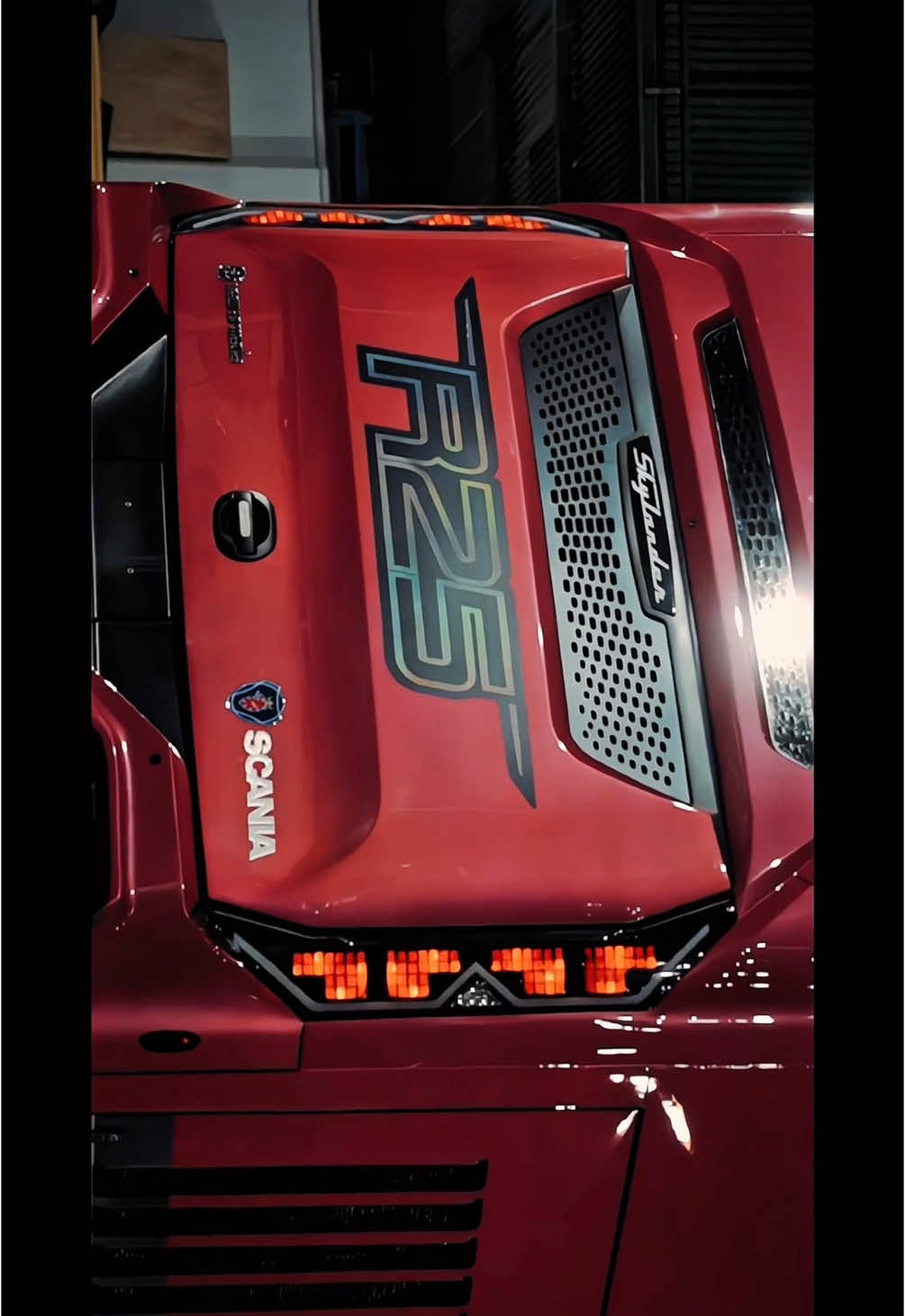 R25,…. . #utrans #skylander #bus #bsd #giias #giias2025 #jakarta #jakartahits #travel #sewa #wonderful_places #wisatajogja #wisatakuliner #jalanjalan #wonderfullindonesia #bussewa #sewabusjakarta #wonderful #wisata #sewabus 