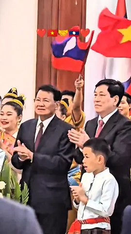 Tình cảm anh em Việt _ Lào 🇻🇳🤝🇱🇦  #vietnam #laos🇱🇦 #laos 