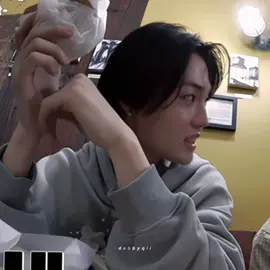 just doyoung with his long hair #doyoung #treasure 