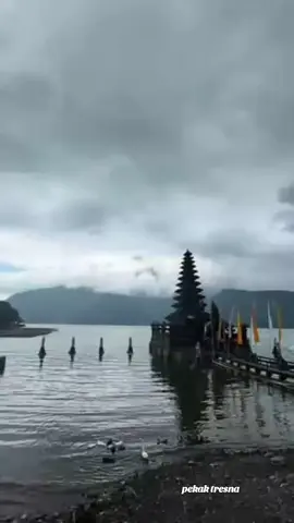 tetaplah terlihat tenang....