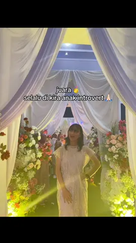 pdhl aslinya extrovert 😃#trending #justcontent #trend #moots? #xuhuong #xyzbca #fyp #4u #moots #katakata #story 