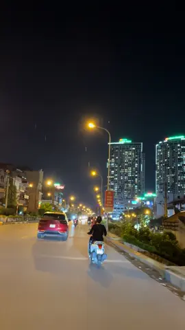 Long biên về đêm #hanoitrongtoi #canhdephanoi #hanoivedem 