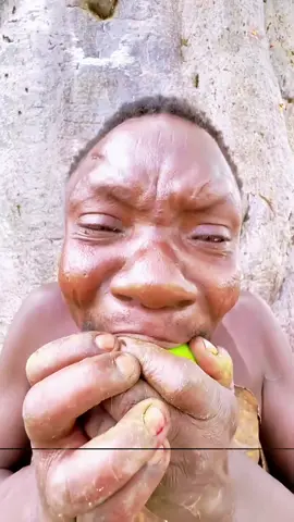 Chaba and dudukwe ate lemon for the first time and got shocked by the sourness #hadzabetribe #africantribes #chaba #food #foryou #funny #dudukwe 