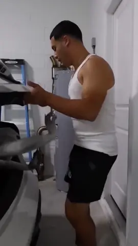 #funnyvideo #prank #prankscare #jumscare #scarecam #foryou #funnyprank #funnytiktok #viral 