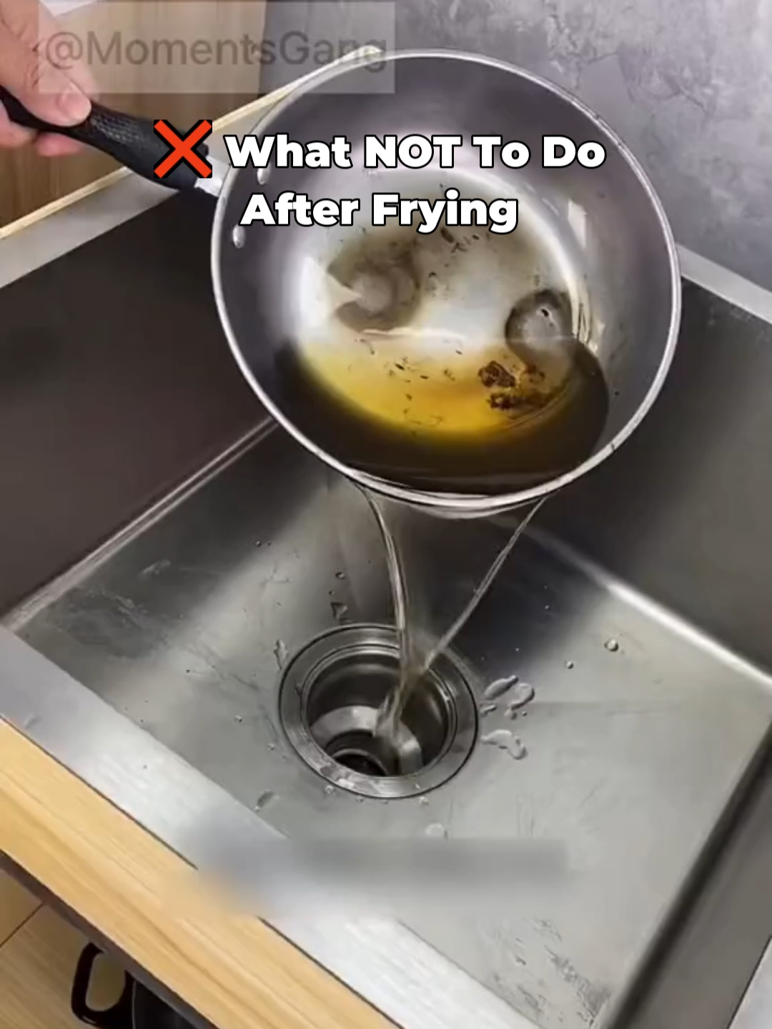 Still pouring oil in the sink? We need to talk 😬 These are the things not to do after frying. Fix it with FryAway! 🌱 Plant-based. No mess. Total game-changer 👉 Link in bio to try it or find us in stores #FryAway #FryBetter #LifeHack #cookingtips #tips #plantbased #EcoFriendly #fyp #kitchen #hack