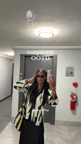 quick little office OOTD ✨ - @Fashion Nova @Amazon @JUSTFAB US #corporatefashion #corporatelife #OOTD #workoutfit #nycoutfits 