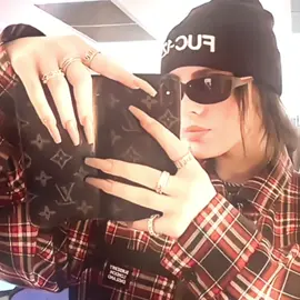 Omg😛| #billieeilish #billie #eilish #billieeilishedits #billieeilishfan #edit #capcut #fyp #fypシ゚viral #viral 