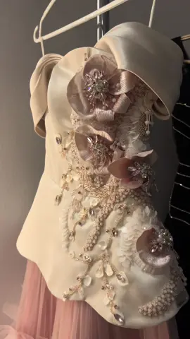 شاركونا ألوانكم المفضلة 🫣 #فستان #مصممة_ازياء #explore #اكسبلور #ترند #fyp #tiktollongs #fashion_designer #viral #فساتين #تصميم_فستان #فستان_ناعم #فستان_سهرة_جديد😎 #فساتين_سهره #فساتين_راقيه #فساتين_فخمه #مصممات #فستان_سهره #