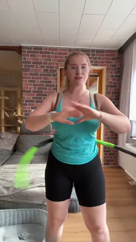 Damit sollte eure Frage beantwortet sein😅  #mariajohanna07 #hulahoop #sport #grüße #bewegung 