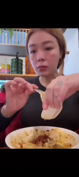 Food Blogger 🥨🍜🍟🍝 Please spread positivity!! #foodblogger #noodle  #myanmarcelebritytiktok  #vlogger #myanmartiktok 