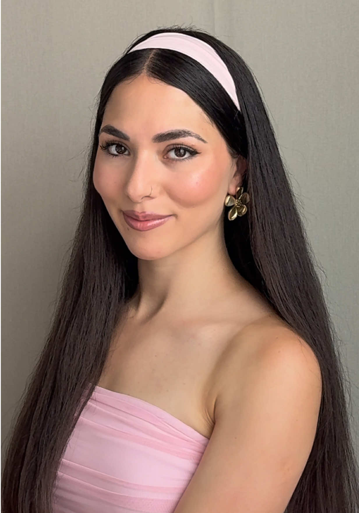 Easy Headband Hack 🤩🩷✨ #hairstyletutorial #headband #hairhack #summerhair #hairideas 