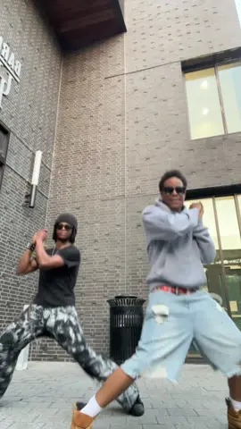 New jeans, new dance!🗣️🔥dc:mee #fyp #fashion #dance #jrxnvy #jrxnvy_ @† 𝐃𝐀𝐕𝐈 † (Use code JORELLW06837 for 10% off the hoodie from @In Print We Trust)