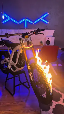 🧯🧯 #fyp #viral #surron #whitesurron #bike 