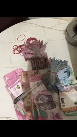 #fyp #zxycba #gasukaskip📵  #fotolive #foryoupage uang lebih menggoda🫰🏻💸😋