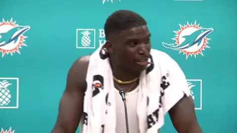'Are you Tyreek Hill's son?' 'Nah, Justin Jefferson's my dad.' Tyreek's son was savage for this. 💀 (via kacyhintz/X)