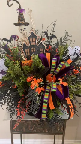 Spooky season is quickly approaching! Do you have your Halloween decor? #dystined2shinedecor #halloweendecor #halloweendecorations #spookyseason 