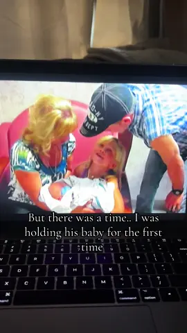 We laugh so hard at that video but it’s still so bitter sweet ❤️ #brother #emotional #baby #throwback #hospital 