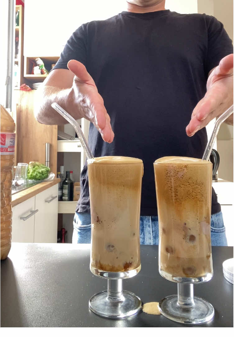 #icedcoffee #nescafe #cafe #espresso #HomeCafe #icecream #asmr #foryou #homebarista 