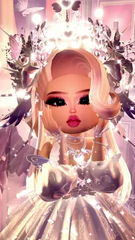 Ophelia’s conversation with her past self. Seeing what she’s become was hard enough, but facing the loss of her kingdom, the one thing she’s always held dear to her heart was harder than she imagined. She was born to rule her kingdom, unfortunately that isn’t her reality anymore, and she still struggles with that. Although love fairies can alter reality and fate, they cannot alter their own, the unfortunate reality of fate weaving 💘 #royalehigh #royalehighghroblox #royalehighoutfits #royalehightrend #royalehighfyp #royalehightiktok #royalehighcreator #royalehighvideos #roblox #robloxedits #robloxtrend #robloxavatar #robloxgames #robloxfyp #robloxcreator #originalcharacter #gatcha 