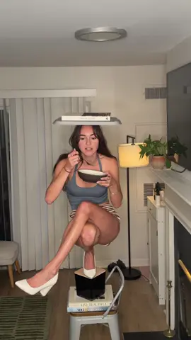 yes this was as hard as it looks #balance #nickiminajchallenge #fyp #mukbang 