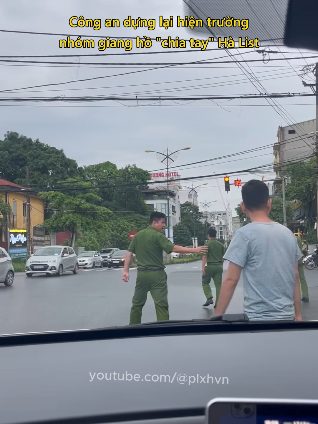 Công an dựng lại hiện trường nhóm giang hồ 