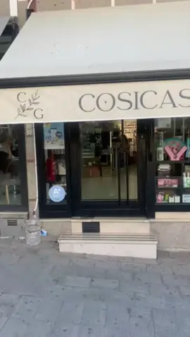 @Cosicas guapas  situada en👉 Calle de la Nona N°6, Alcantarilla (Murcia), hacen envíos a toda España. #perfumetiktok #perfumes #perfumeria #recomendaciones #parati 